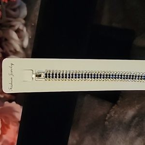 Pretty Fashion Blye Stoned 7 in  Bracelet